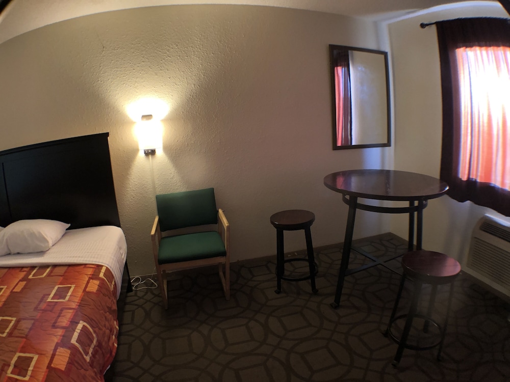 Tower 64 Motel & RV - photo 45