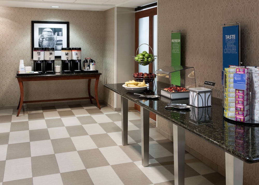Hampton Inn & Suites Davenport - photo 30