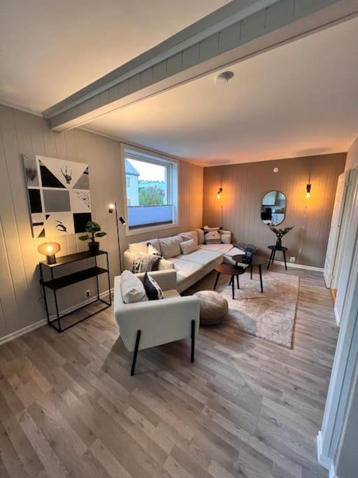 Leilighet sentralt i Svolvær — 4-Star Luxury Hotel in Svolvaer, Norway