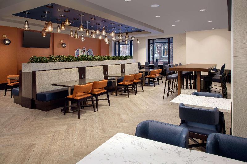 Embassy Suites by Hilton Knoxville Downtown - photo 131