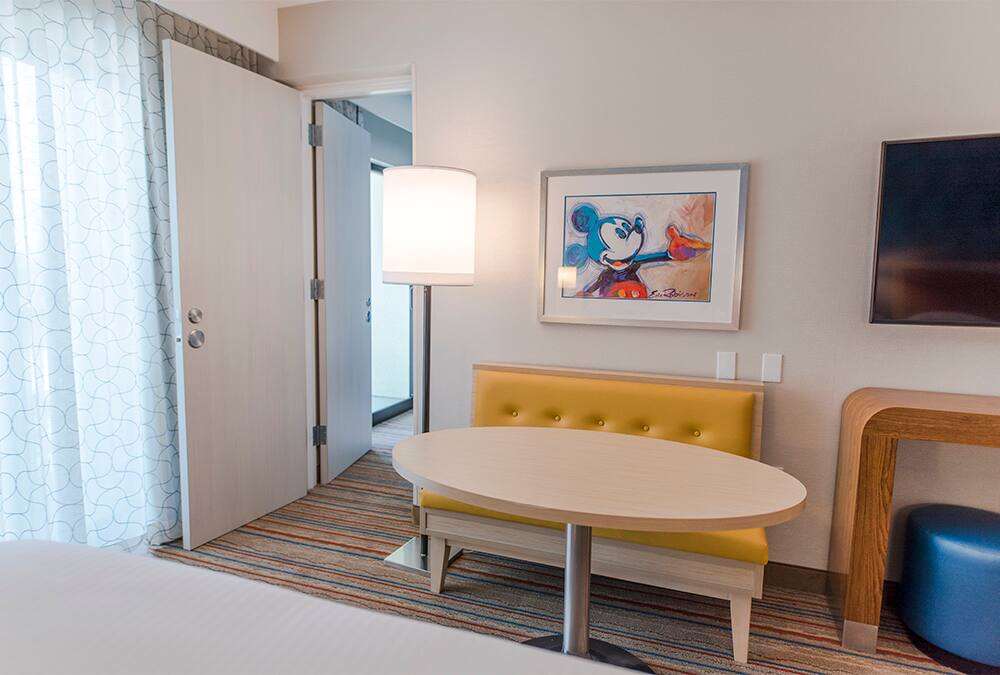 Howard Johnson by Wyndham Anaheim Hotel and Water Playground - photo 21