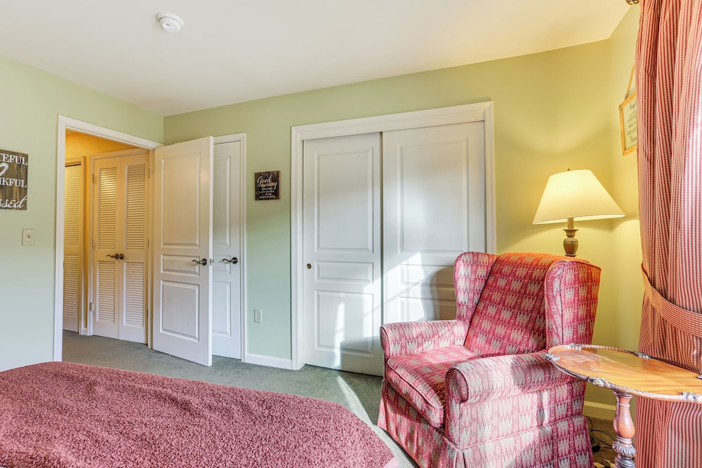 1 Mi to Mountain Creek Resort: Condo w Balcony - photo 17