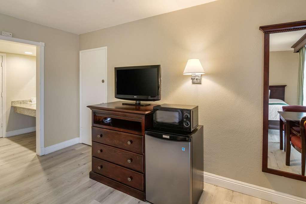 Quality Inn & Suites El Cajon San Diego East - photo 13