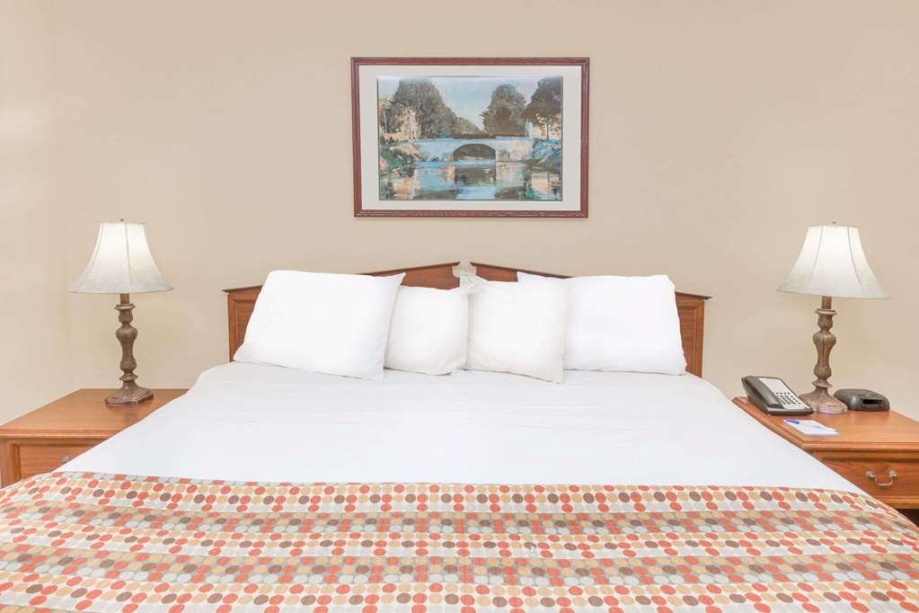 Baymont by Wyndham Grenada - photo 9