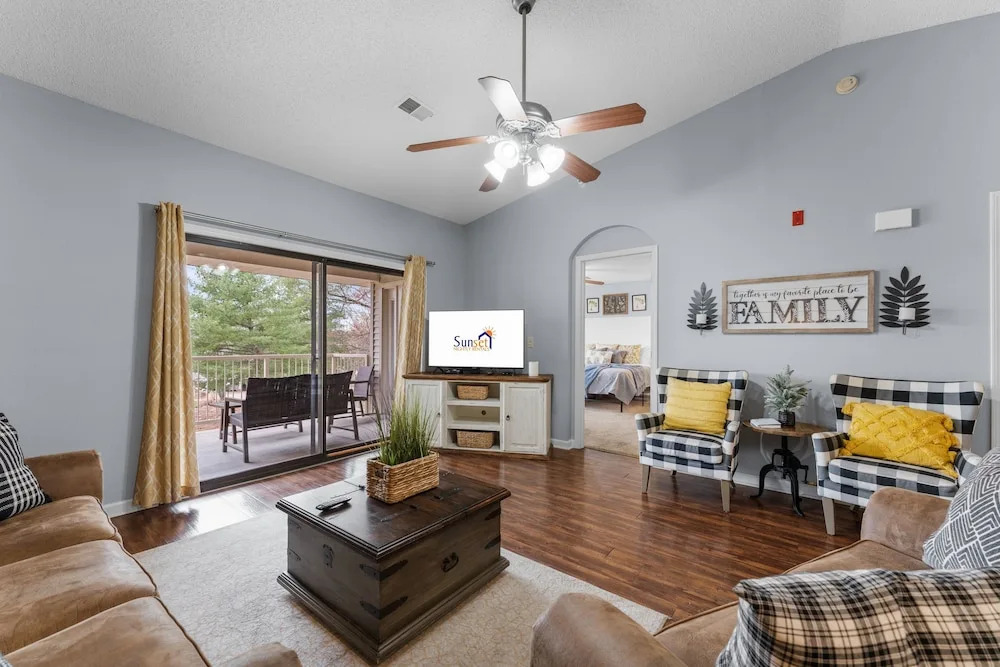 Luxury Condos at Thousand Hills Heart of Branson Beautifully remodeled Spacious and Affordable — 4-Star Luxury Hotel in Branson, United States