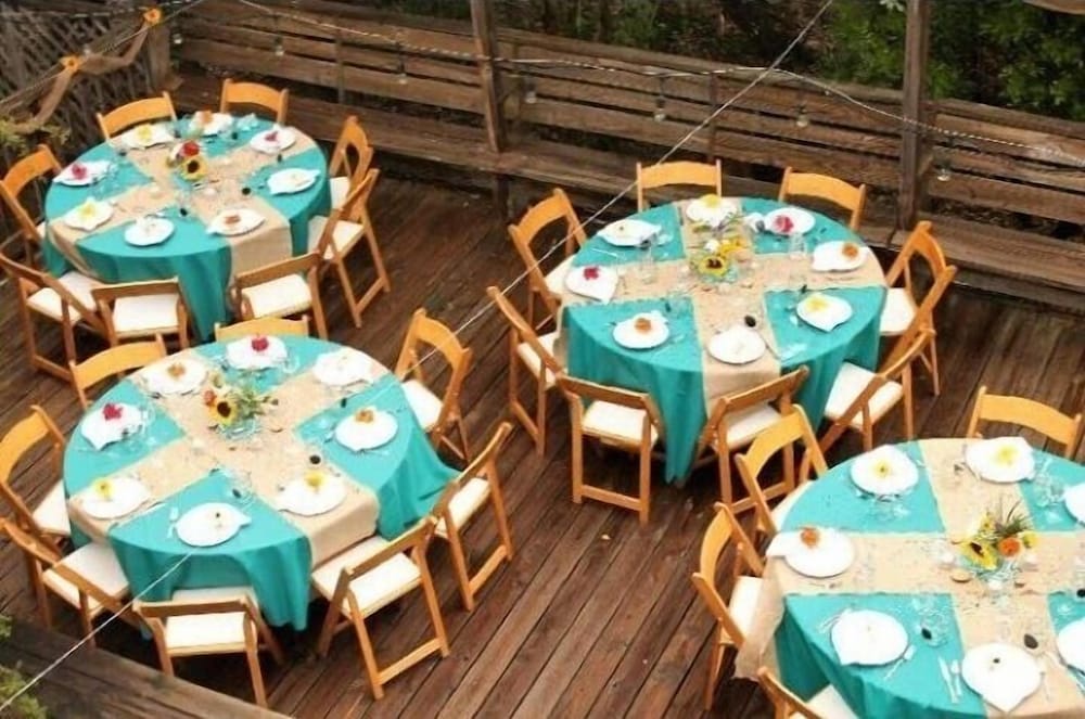 Equinox Inn at Canyon Lake - photo 32