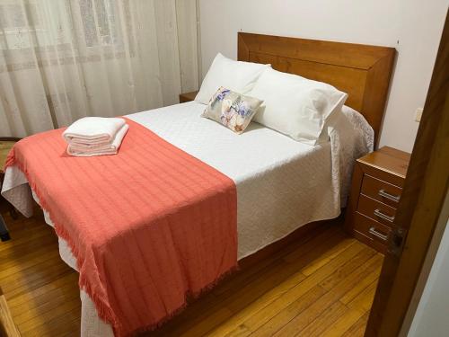 Piso Artur Rua Astureses - last minute hotel in Unknown City