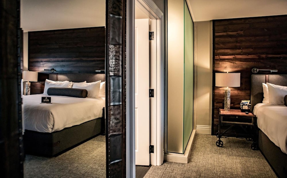 Ironworks Hotel - photo 14