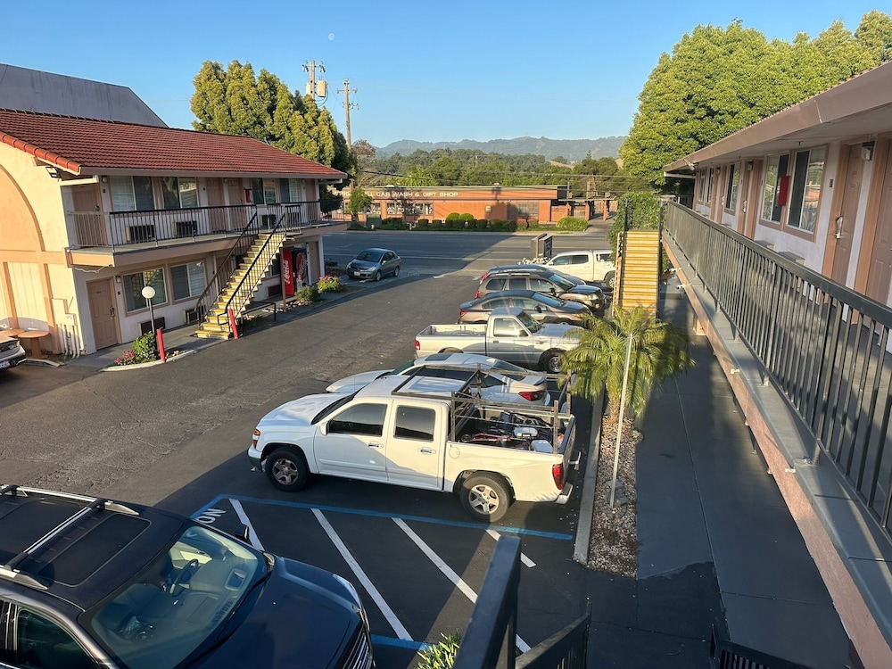 Morganhill Inn Motel - photo 17