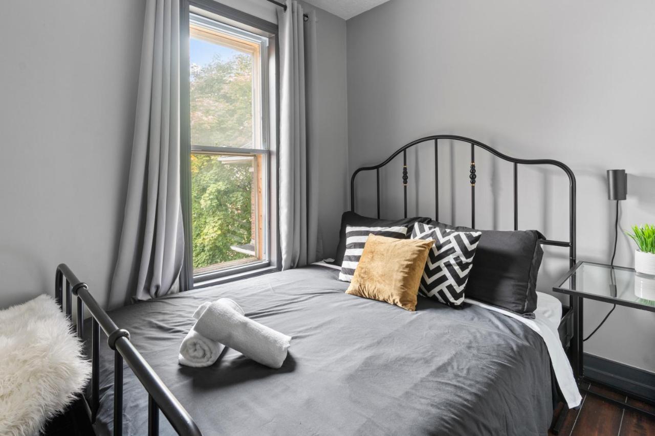 7BR house 19 ppl DT Windsor WD Free Parking — 4-Star Luxury Hotel in Windsor, Canada