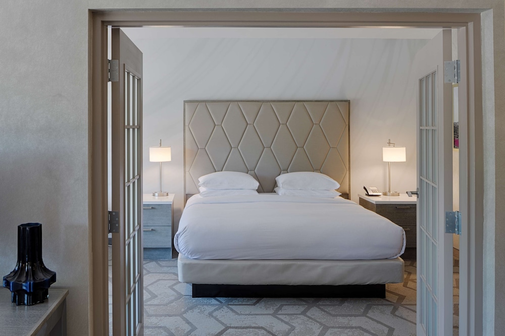 The Kingsley Bloomfield Hills a DoubleTree by Hilton - photo 33