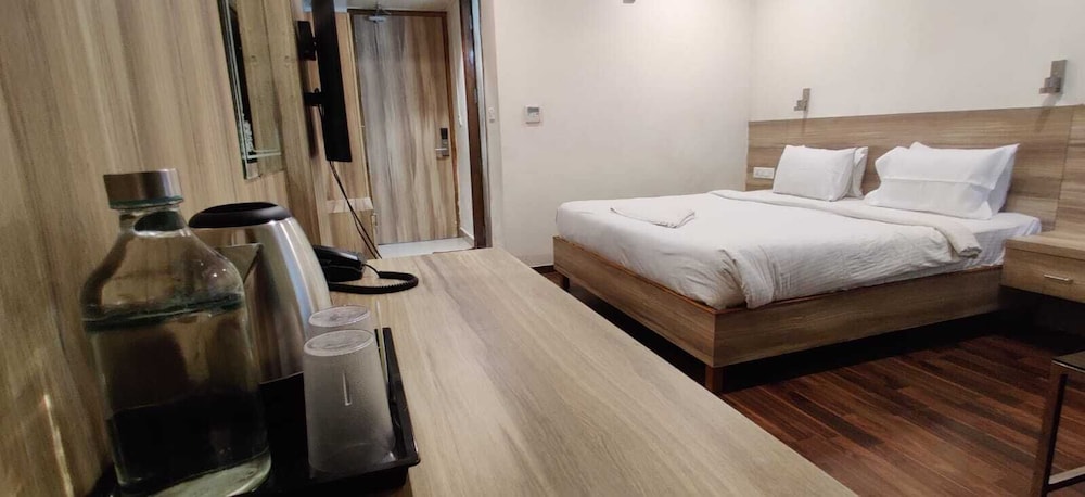 Hotel Rn Grand in Vijayawada, India