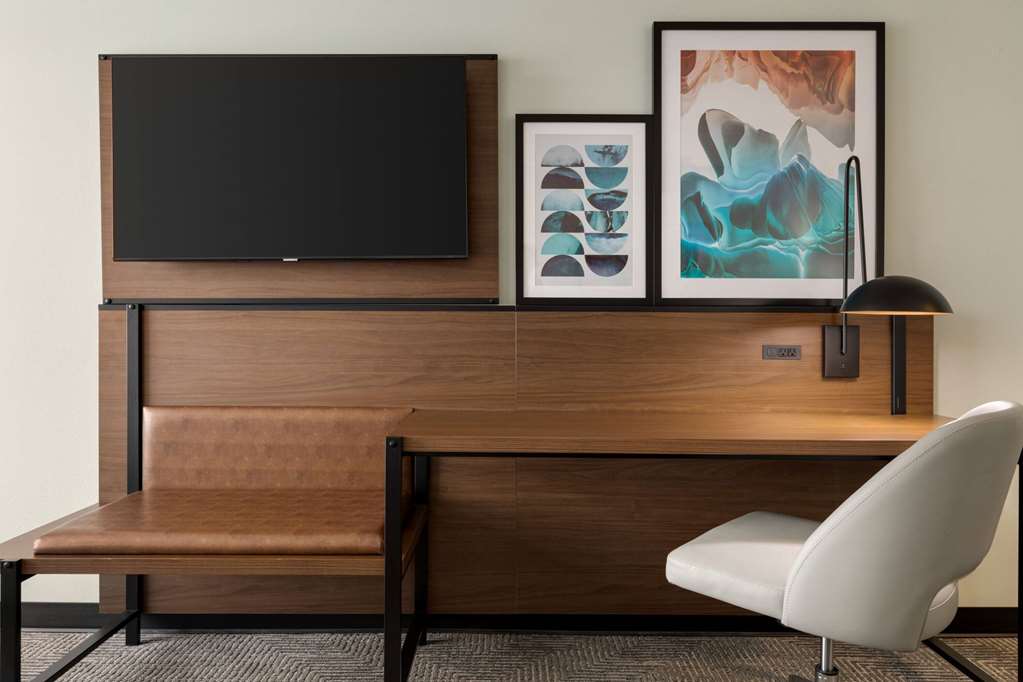 Wingate by Wyndham Green Bay Airport - photo 18