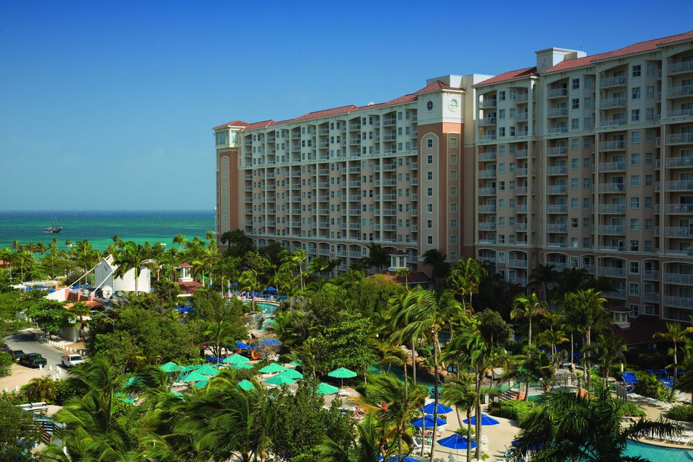 Marriott's Aruba Surf Club