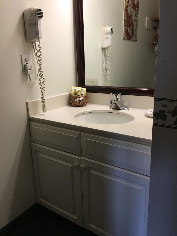 Camden Riverhouse Hotel - photo 62
