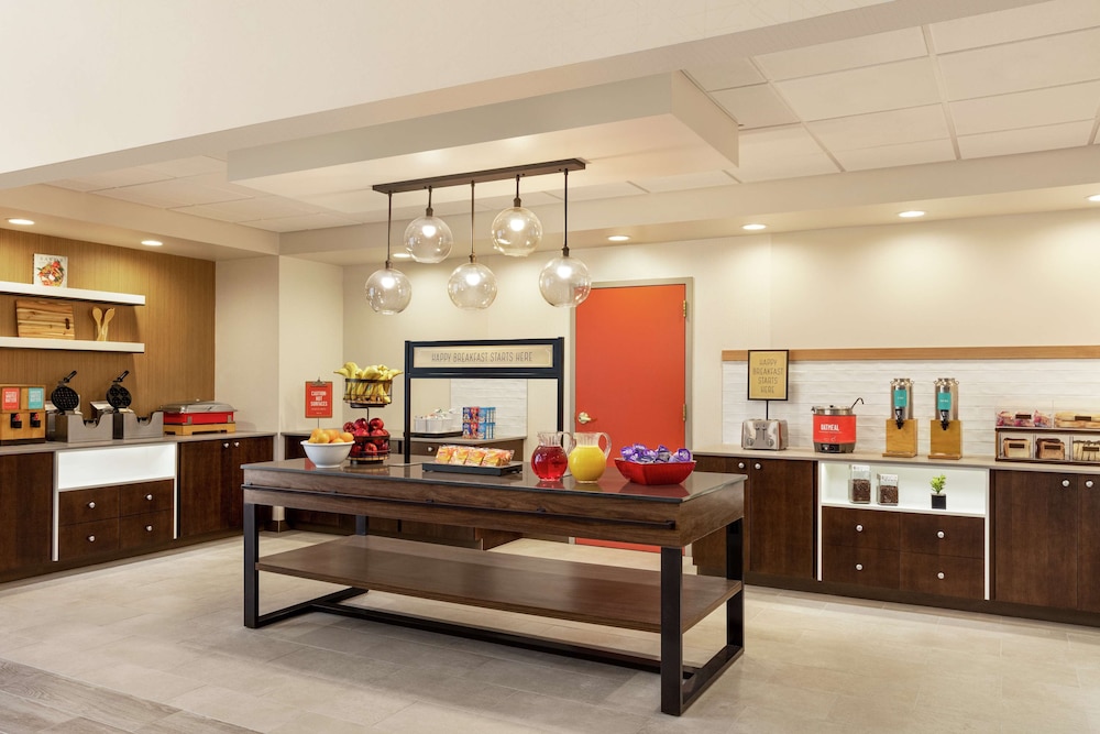 Hampton Inn & Suites Valparaiso - photo 29