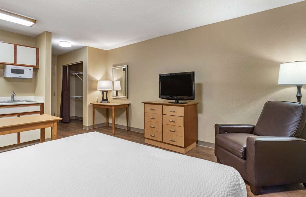 Extended Stay America Suites San Antonio Colonnade Medical - photo 10