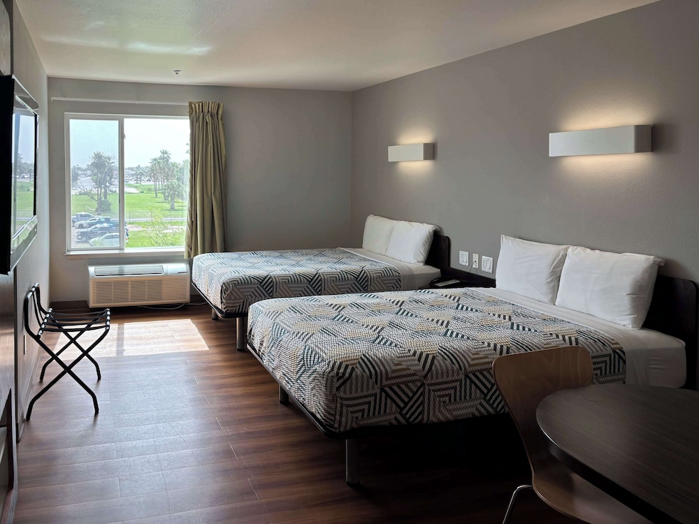 Motel 6 Weslaco TX - photo 5