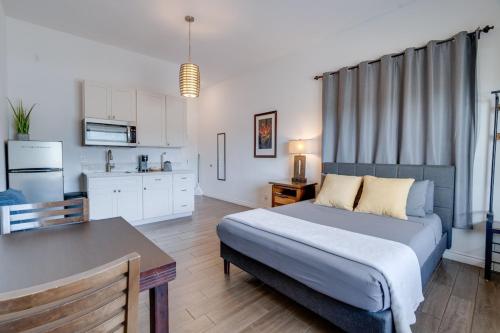 Unit 13 Waena Inn Maui Private Suite — 4-Star Luxury Hotel in Wailuku, United States