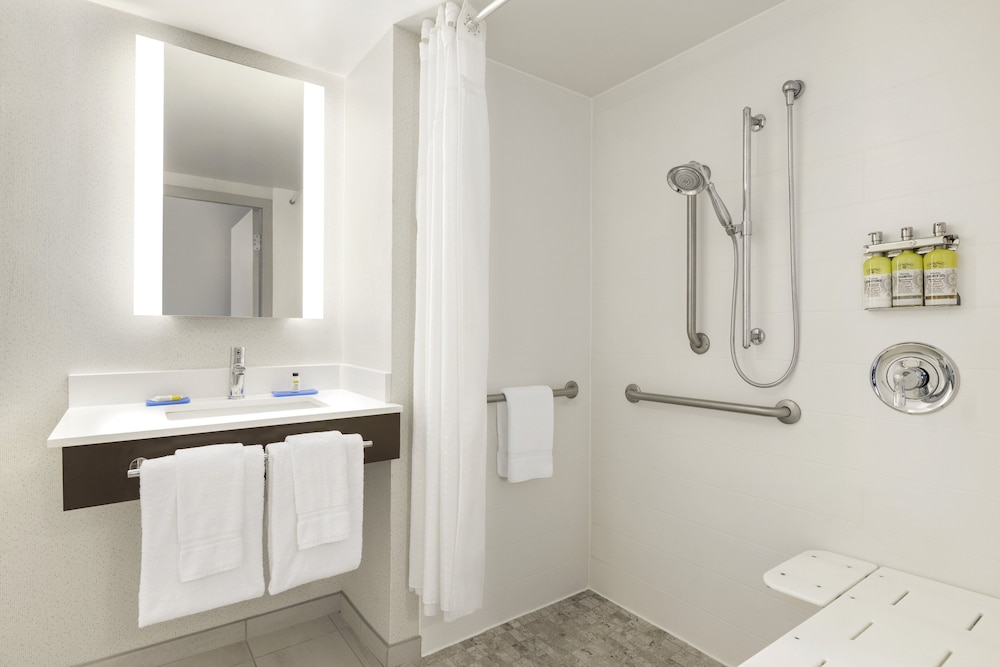 Holiday Inn Express Hotel & Suites Fort Myers East The Forum by IHG - photo 15