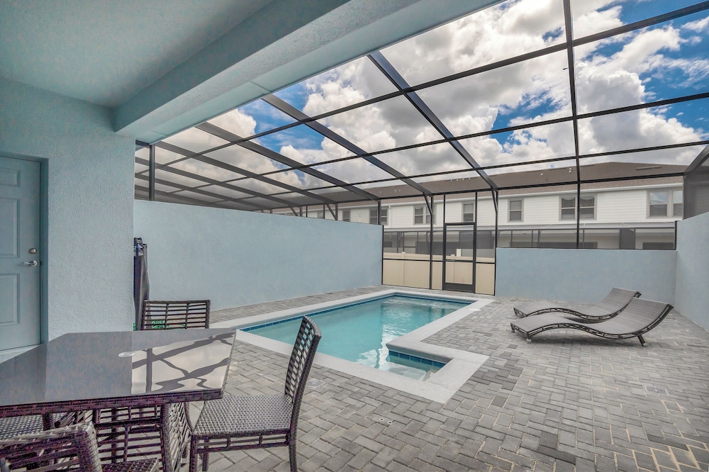2407 Dubai Street - photo 34