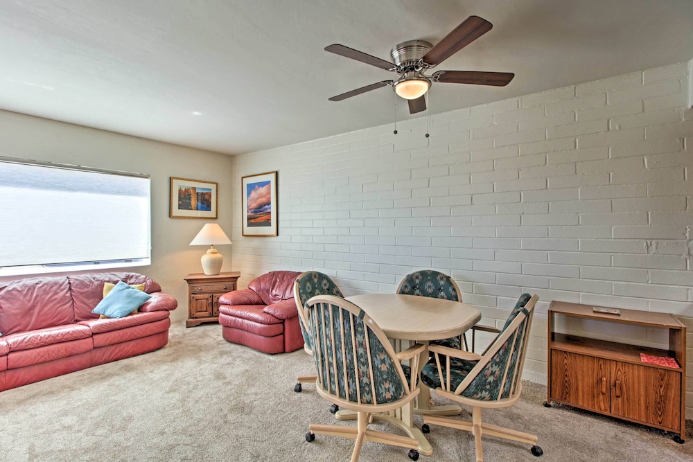 Green Valley Townhome with Patio and Resort Amenities - photo 6