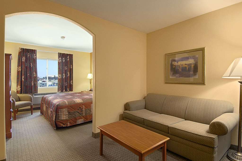 Super 8 by Wyndham Topeka at Forbes Landing - photo 28
