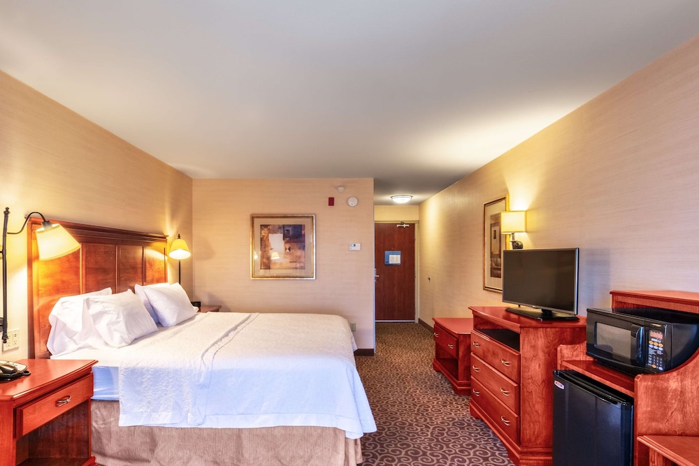 Hampton Inn Rawlins - photo 51