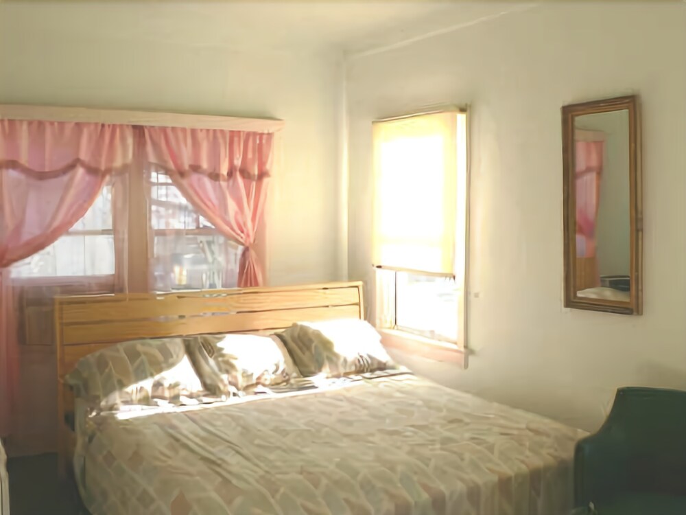 Hotel Del Flores - photo 9