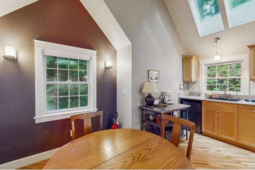 Serene Redwood Retreat - photo 11