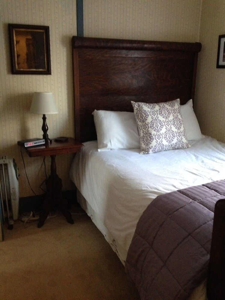 Benjamin Prescott Inn - photo 15
