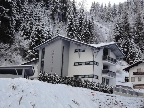 Appartement Hubertus — 4-Star Luxury Hotel in Flachau, Austria