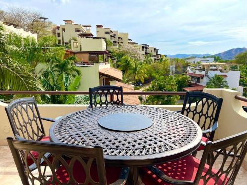 Rooftop Sunset Cove — 4-Star Luxury Hotel in Liberia, Costa Rica