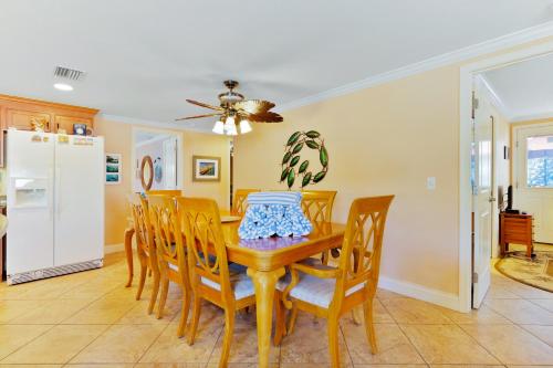 Gulf Place 7B - photo 33