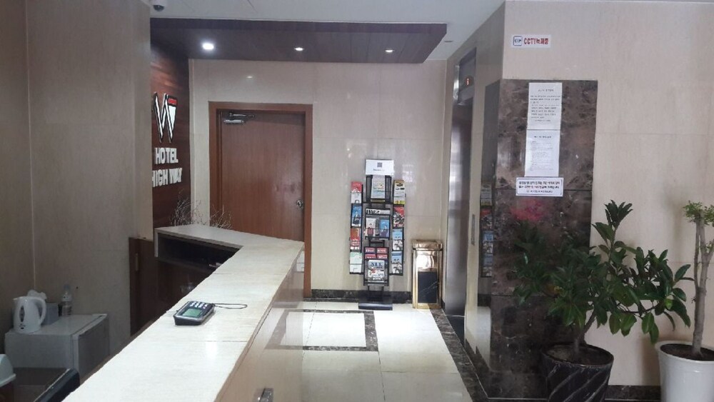 Highway Hotel — Seoul — photo 4