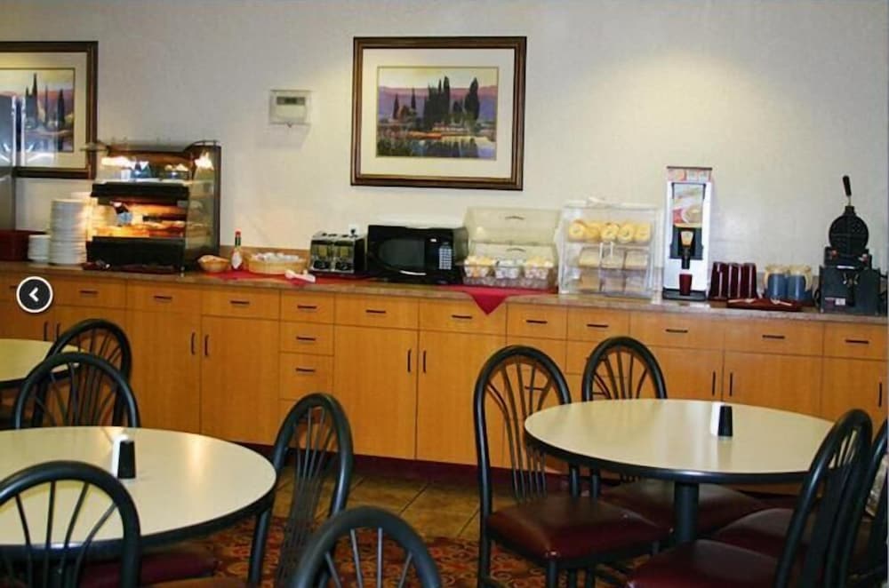 Crystal Inn Hotel & Suites Great Falls - photo 17
