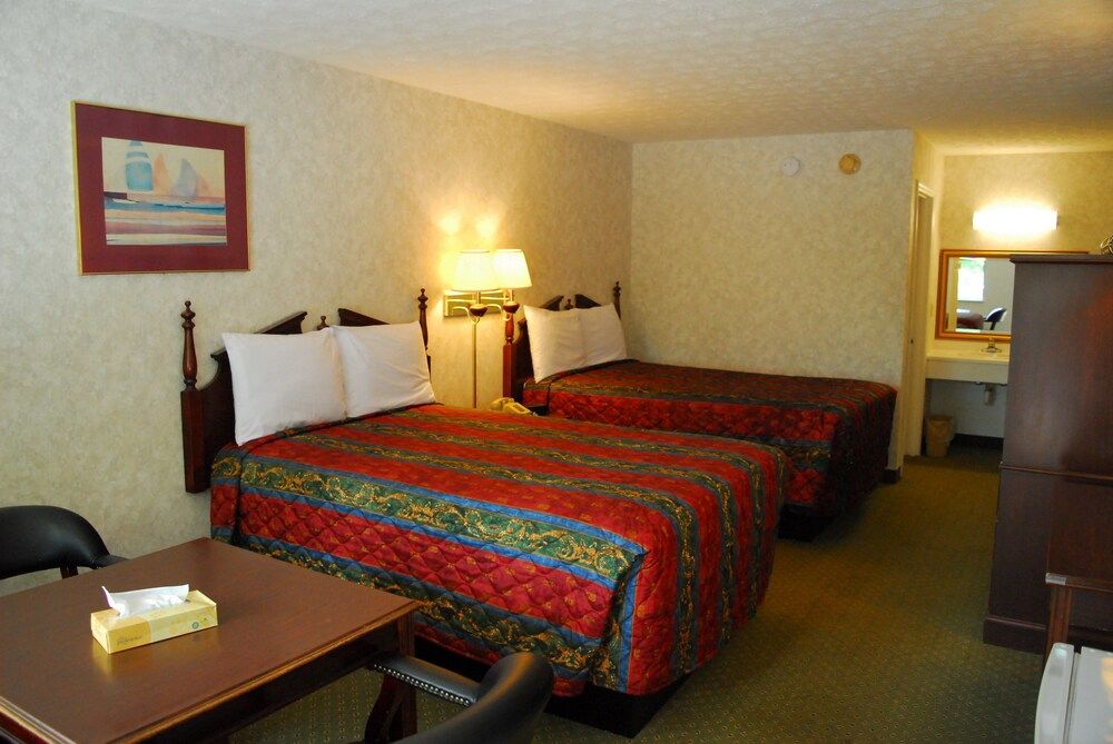 Paragon Inn Hillsboro - photo 9