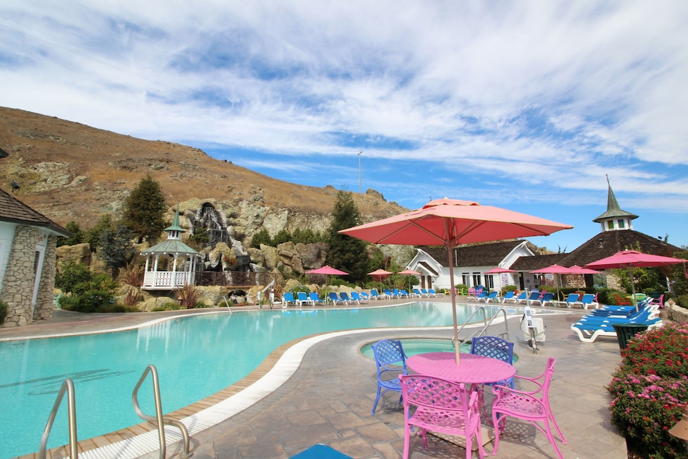 Madonna Inn - photo 102