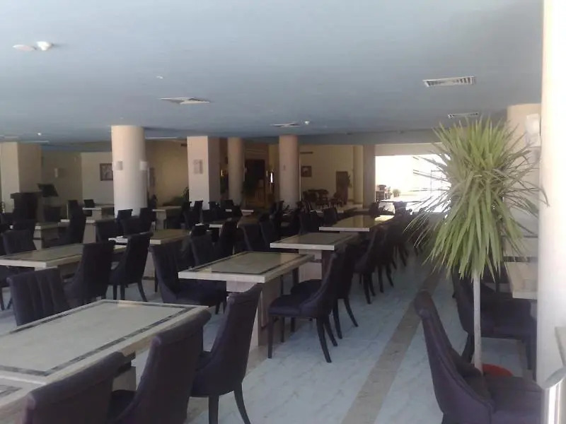 Sol Y Mar Dolphin House — 4-Star Luxury Hotel in Marsa Alam, Egypt