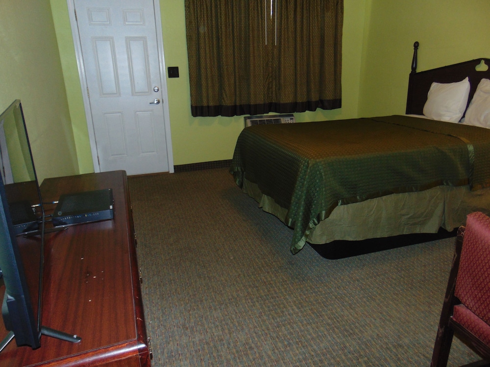 Westbrook Motel - photo 18