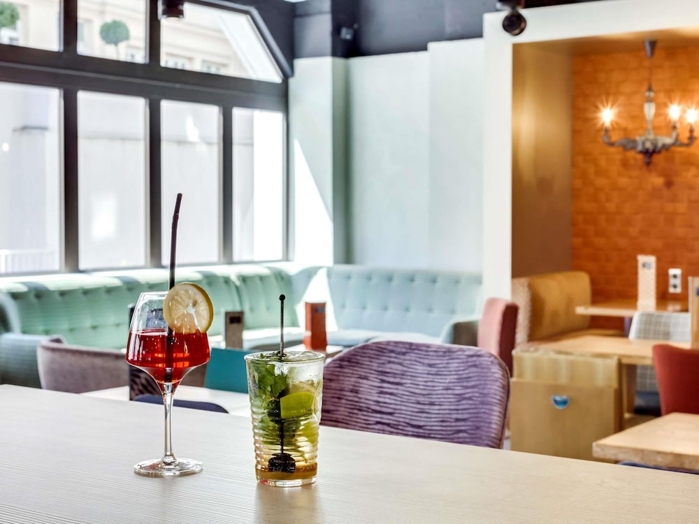 מזון ומשקאות