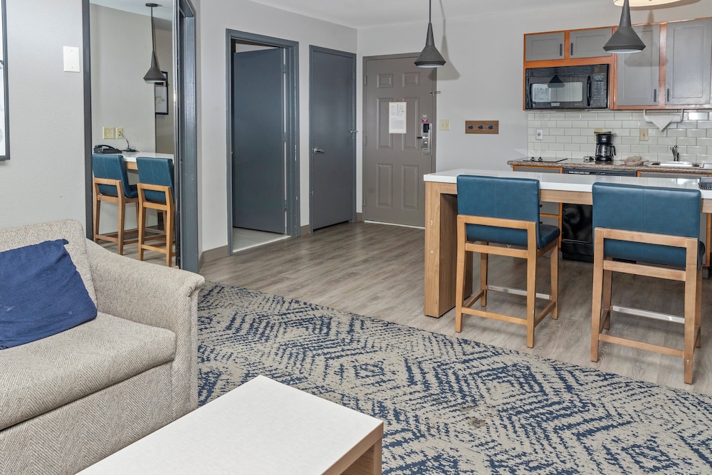 Candlewood Suites Port Arthur Nederland by IHG - photo 13