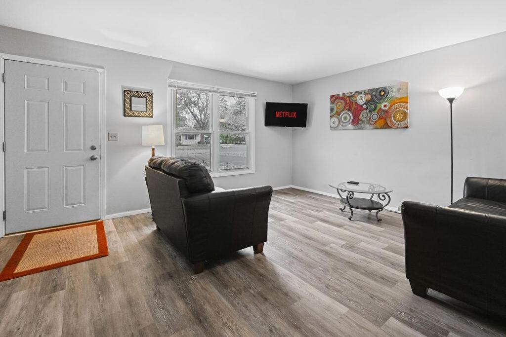 The Cozy And Quaint Duplex In Point — Stevens Point