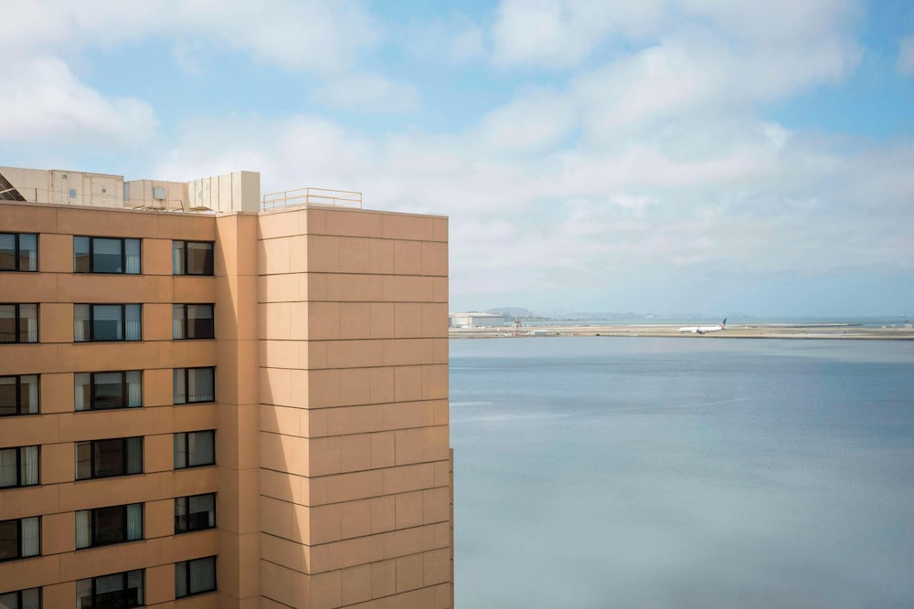 San Francisco Airport Marriott Waterfront - photo 18