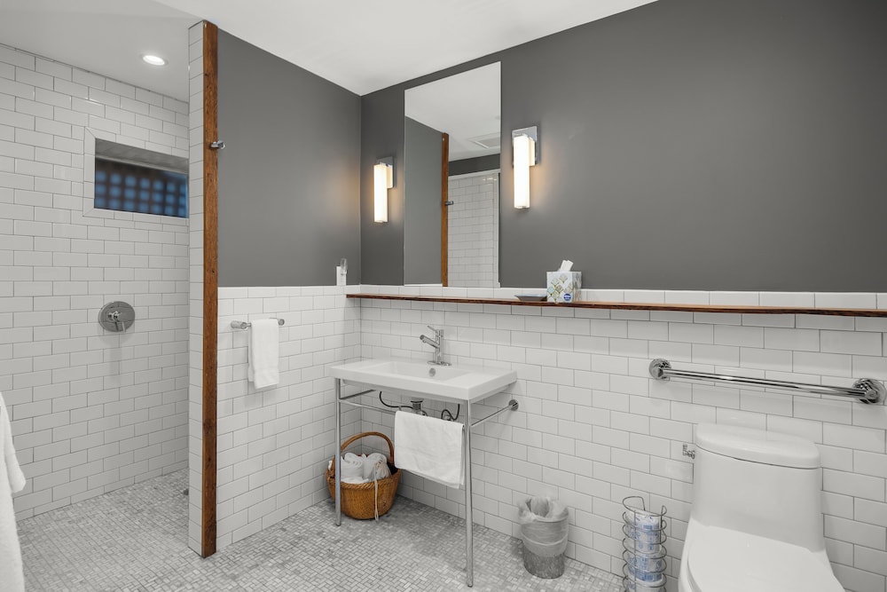 Howard Hotel - photo 36