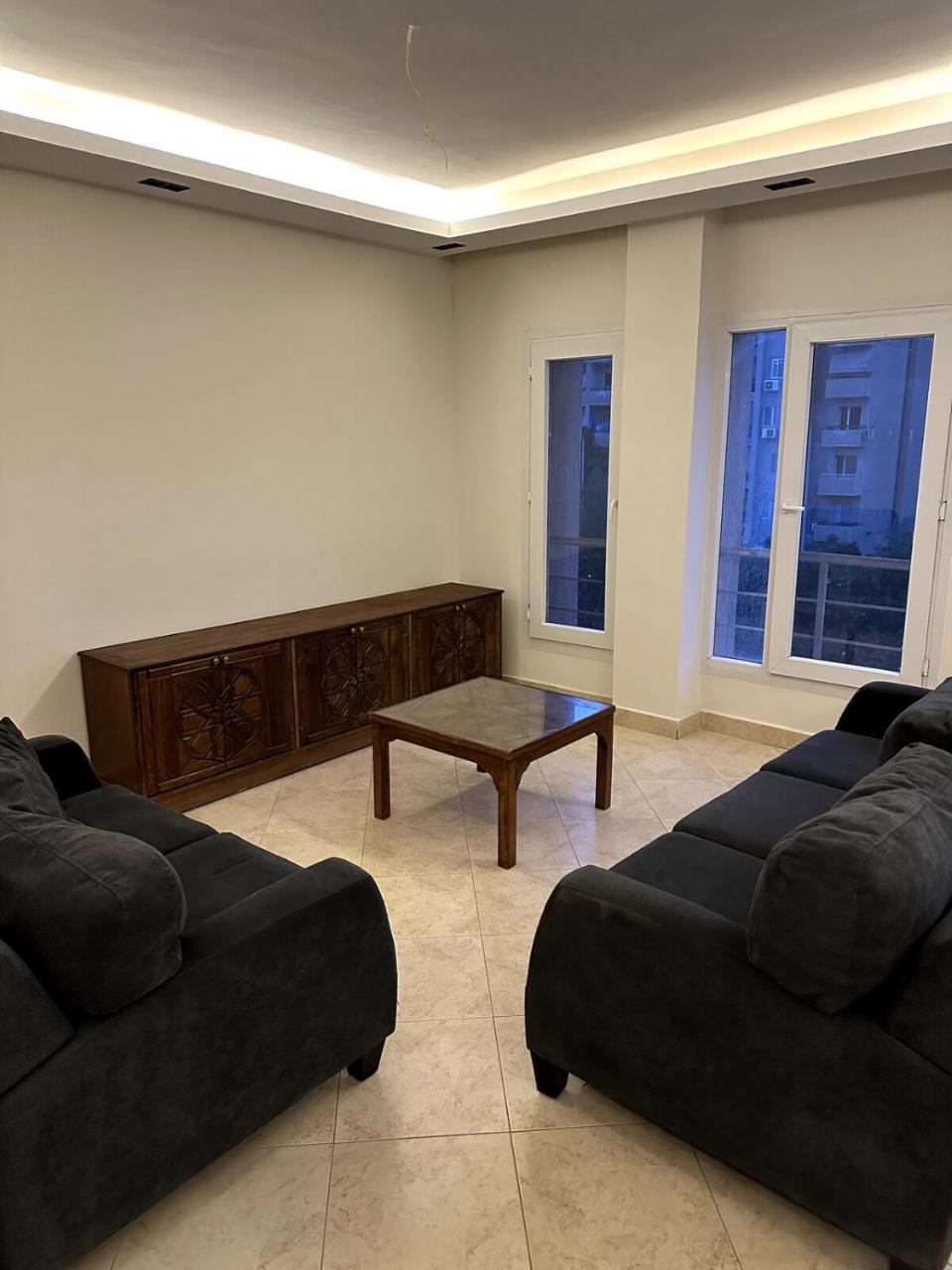 Spacious 3 Bd Hotel Apt in Sheikh Zayed - last minute hotel in Unknown City