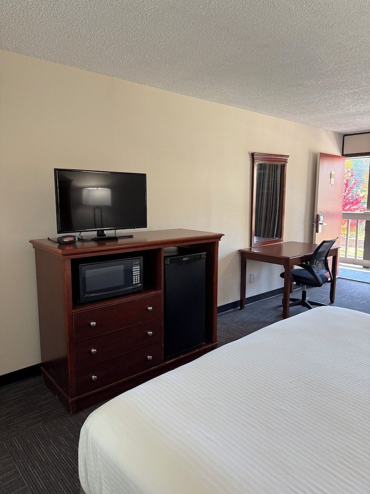 Great Smokies Inn Cherokee - photo 10