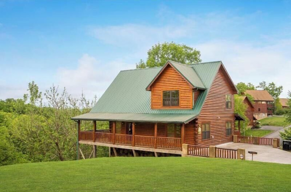 Bearly Chocolate - last minute hotel in Sevierville