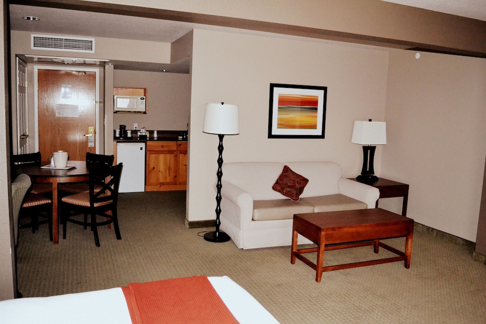 Holiday Inn Express Hotel & Suites Bozeman West by IHG - photo 12