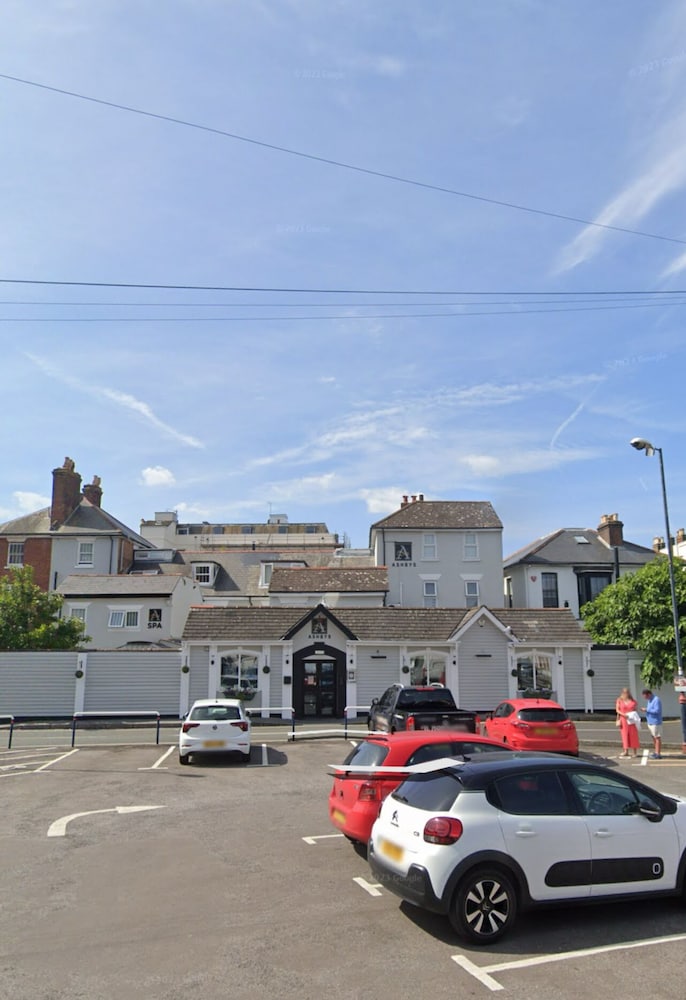 Ashby's Accommodation — hotel in Southsea